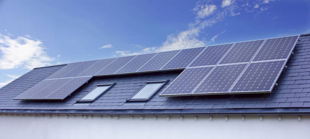 How to Choose the Best Solar Panels for Your Phoenix Home